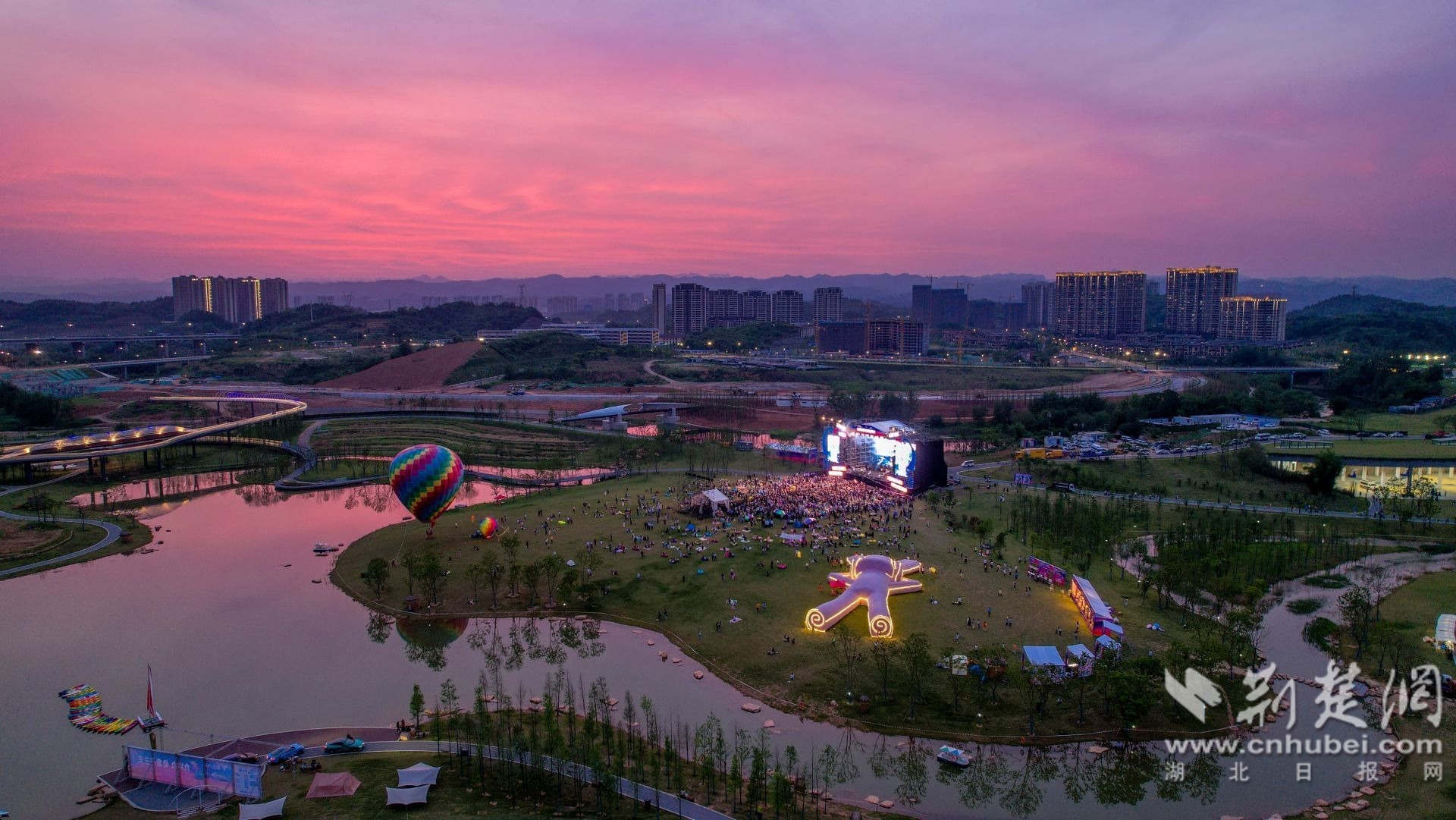 音乐节现场。王锐 摄.jpg.jpg