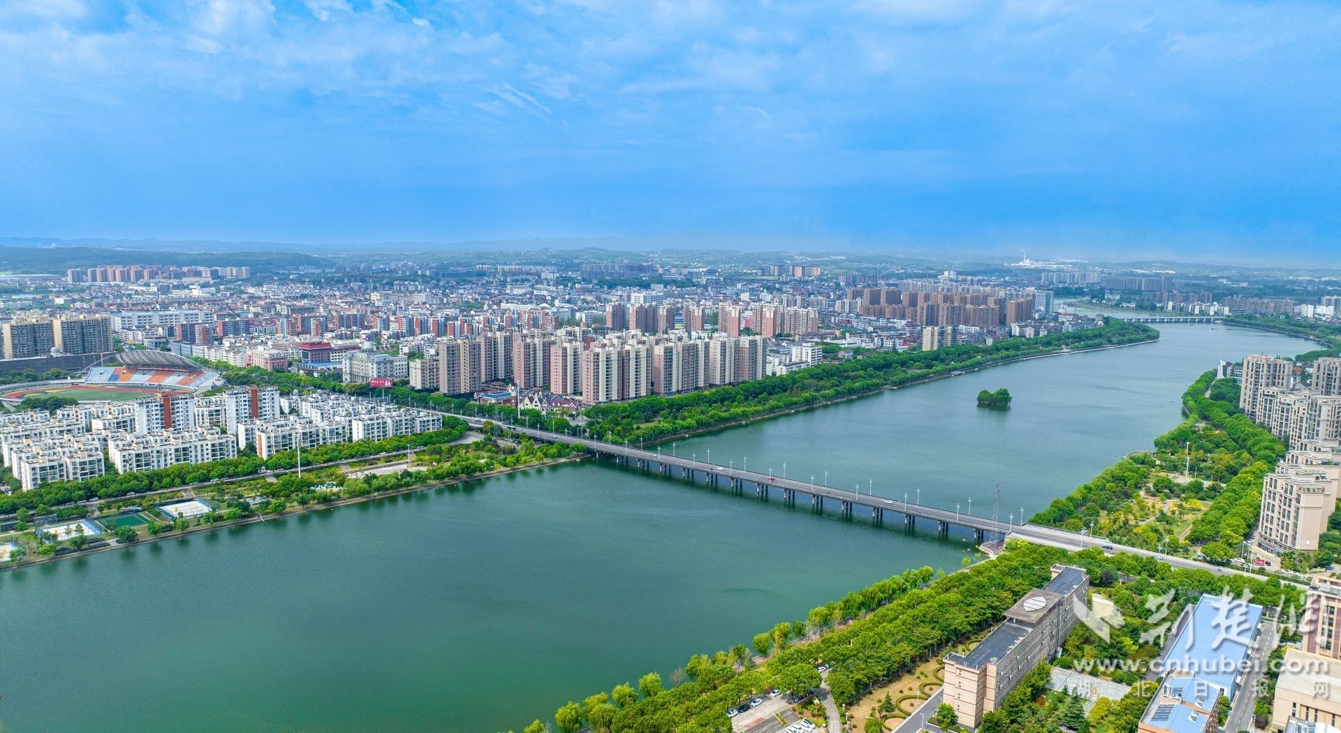 曹亚平 摄.jpg.jpg