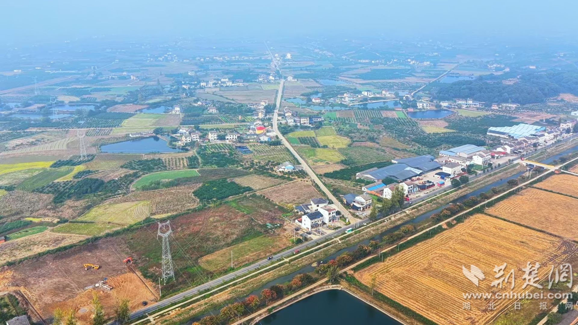 蔡家嘴村俯瞰。宋劲松 摄.jpg.jpg