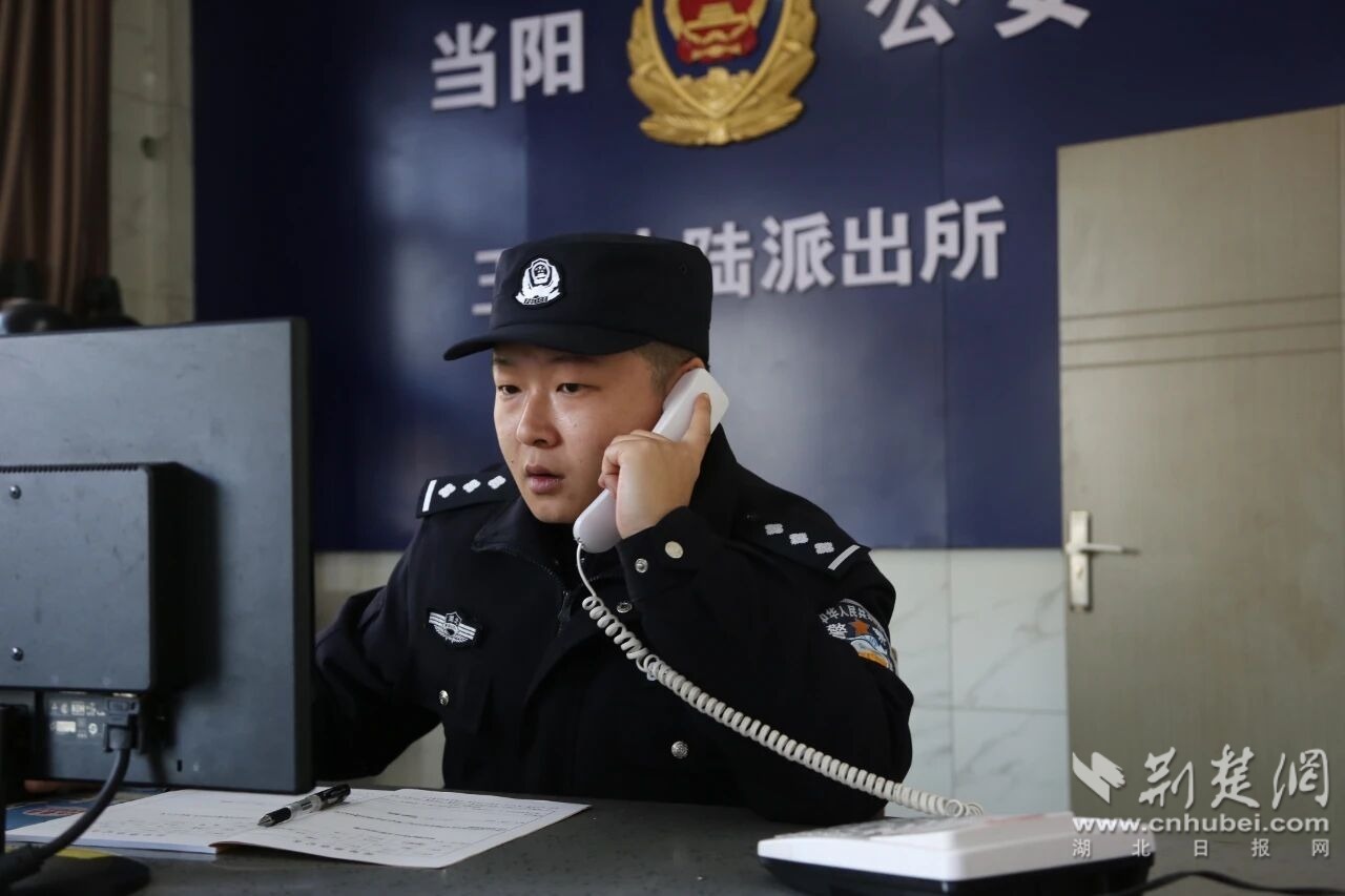 光影洒落原创精神，青春磨砺警察精神。