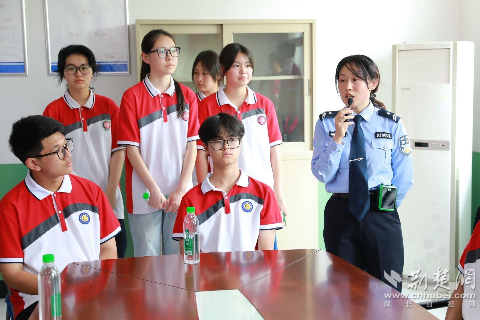 5同学们实地实景研学.jpg.jpg