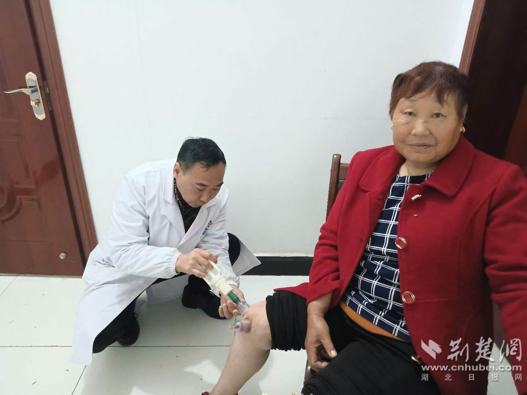 这对夫妻村医，守护三峡库区乡亲二十年