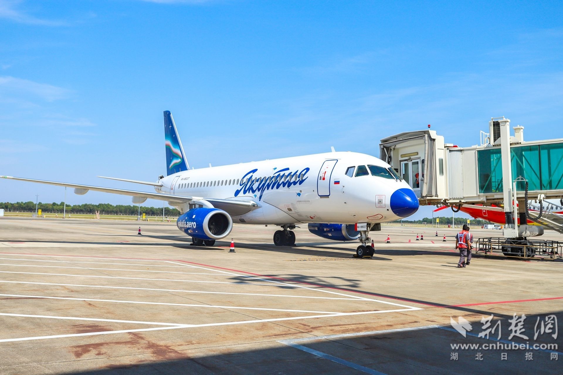 4.图为俄罗斯雅库特航空飞机（余怡潇 摄）.jpg.jpg