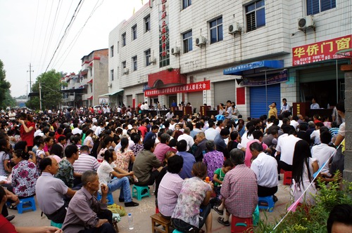 宜昌市伍家岗区村民换届海选很热火 - 伍家岗