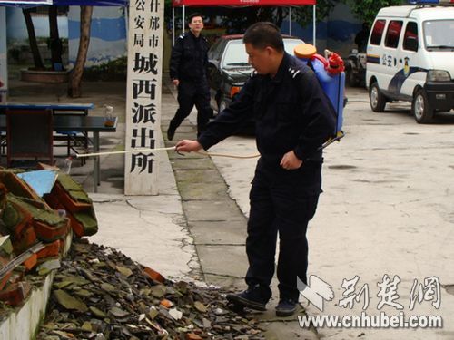 民警黄升图片