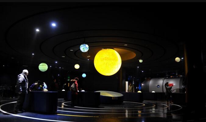 武汉科技馆新馆吸引民众 - 焦点图 - 荆楚网宜昌