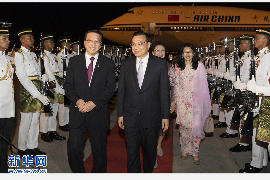 ����ʱ��11��20����������Ժ�������ǿ��ר���ִＪ¡��ѩ����ʻ���������ϯ��ʮ�˴��й������ˣ�10+1���쵼�˻��顢��ʮ�˴ζ��������պ���10+3���쵼�˻���͵�ʮ�춫�Ƿ�ᣬ�����������ǽ�����ʽ���ʡ��»������ �ƾ��� ��