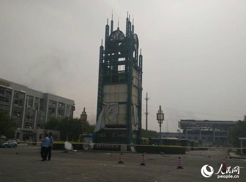 �뱬ը��Լ1���ﴦ�ĵڰ˴�ֽ�ֹ��ᳵ�����룬���߿������������������롣����Ȩ��