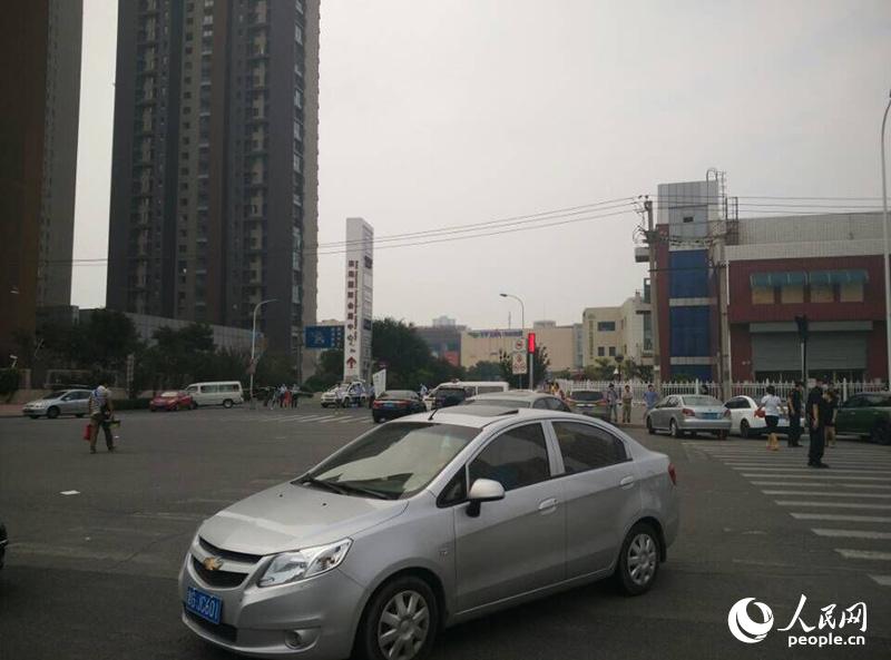 �뱬ը��Լ1���ﴦ�ĵڰ˴�ֽ�ֹ��ᳵ�����룬���߿������������������롣����Ȩ��