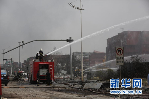 8��14�գ���򡢺ӱ��ȵص�������Ա��������������ը�¹��ֳ�����һ����װ���ڵ����� �»������ �򲮺� ��