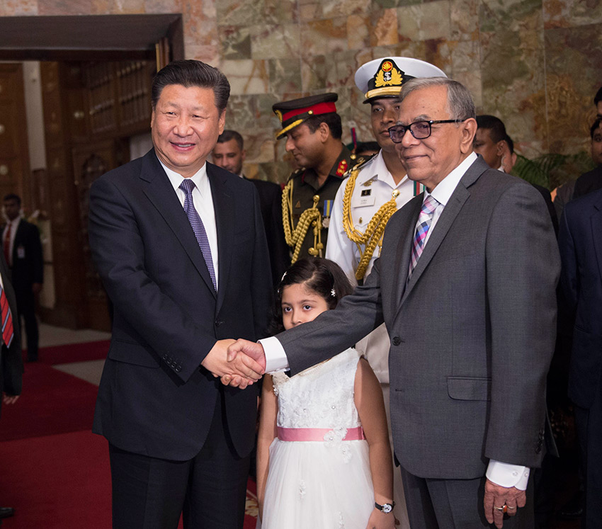 10��14�գ�������ϯϰ��ƽ�ڴ￨����ϼ�������ͳ���׵¡��»������л������