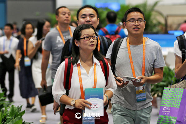 众多媒体纷至沓来。.jpg 众多媒体纷至沓来。.jpg