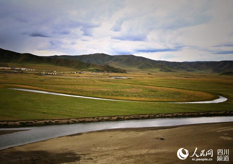 1936�꣬������Ǵ���Ƭ��ԭ���ԭ�����ɹ����������ĸ����ӣ�̤������������ݵء�ãã����ļ������̡������ �㣩