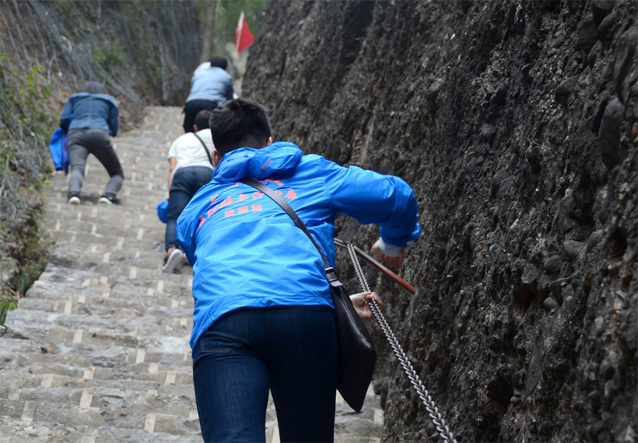 864��̨�ס�75�ȶ��£������Сʱ�γɣ���Ϊ��ɫ���ξ��㣬�������·����������