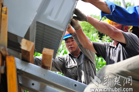 005 ���µ��ı�ѹ��ж�³�.JPG