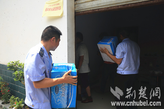 QE9A3652_副本.jpg QE9A3652_副本.jpg