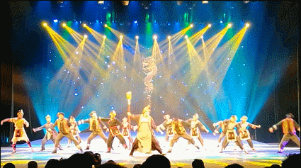 【网络媒体走转改】动图报道丨从一场免费歌舞看“文化惠民”红利 【网络媒体走转改】动图报道丨从一场免费歌舞看“文化惠民”红利