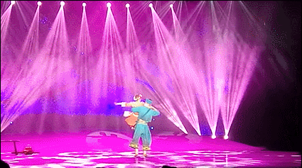 【网络媒体走转改】动图报道丨从一场免费歌舞看“文化惠民”红利 【网络媒体走转改】动图报道丨从一场免费歌舞看“文化惠民”红利