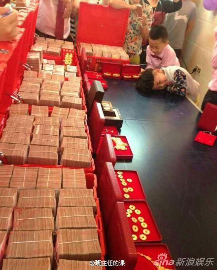 Ȫ�������ױ��Ϲ˫�� ���ֱ��Ǳ���