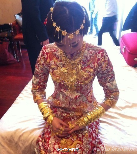 Ȫ�������ױ��Ϲ˫�� ���ֱ��Ǳ���