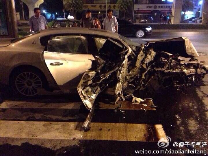 ��ҹ�ɶ���ͷ������ɯ��������ײ �¹�ԭ�����ڵ���