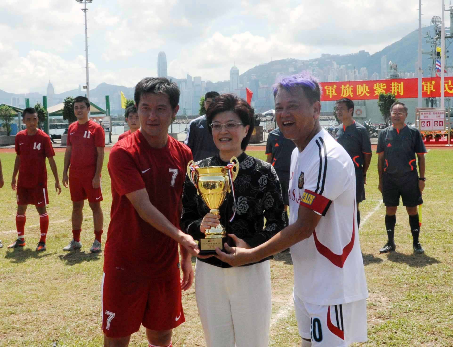 香港基本法25周年:驻港部队用实际赢认同