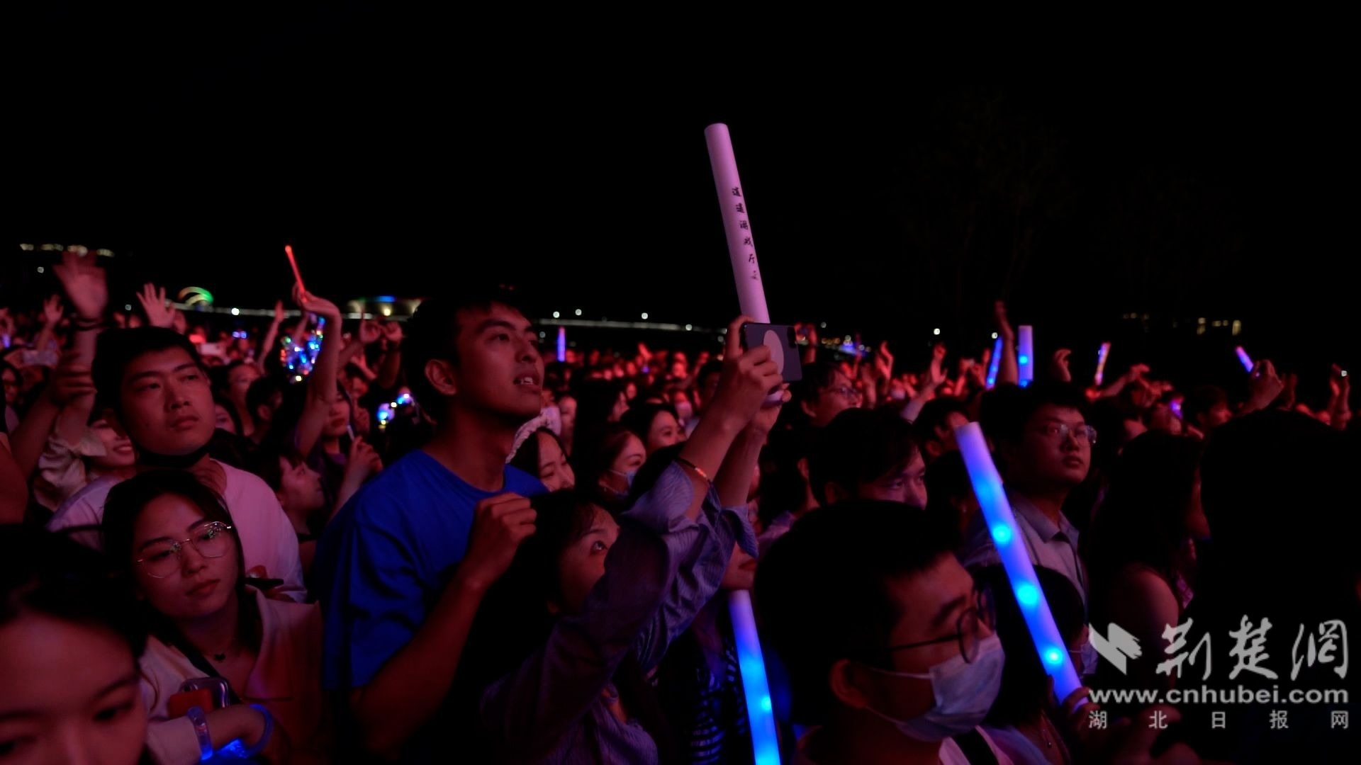 唱响宜昌宜昌欢起海豚音乐节燃爆初夏